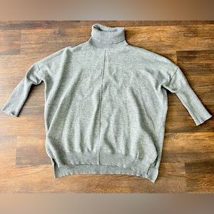 Grey sweater size M